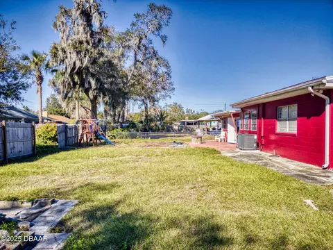 Exterior - 16 Oak Ave, Ormond Beach, FL 32174 photo 9 of 12