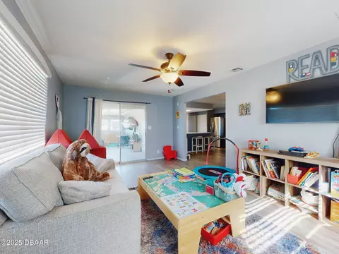 Living - 16 Oak Ave, Ormond Beach, FL 32174 photo 8 of 9