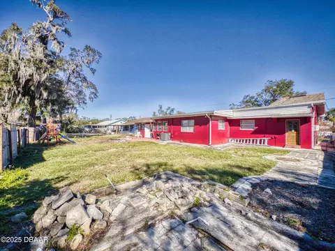 Exterior - 16 Oak Ave, Ormond Beach, FL 32174 photo 8 of 12