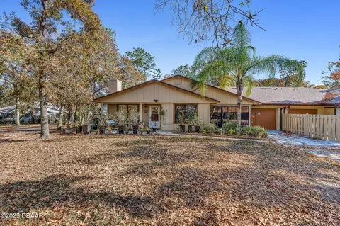 6 Lakepoint Cir, Port Orange, FL 32128