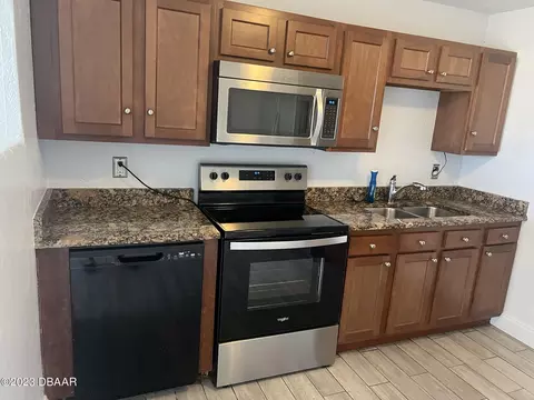 Kitchen - 42 Palmetto Dr, Ormond Beach, FL 32176 photo 1 of 3