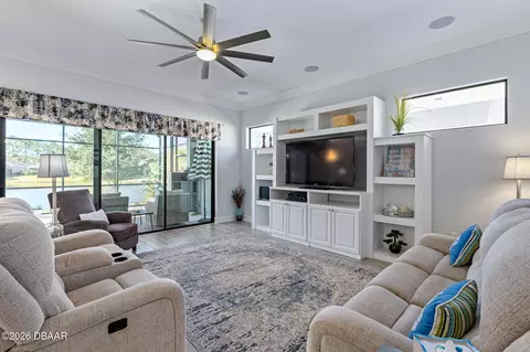 Living - 655 Southlake Dr, Ormond Beach, FL 32174 photo 1 of 3
