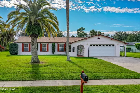 925 Wells Dr, South Daytona, FL 32119