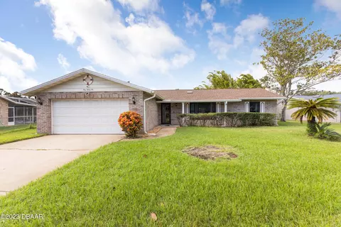 136 Hitching Post Dr, Daytona Beach, FL 32119