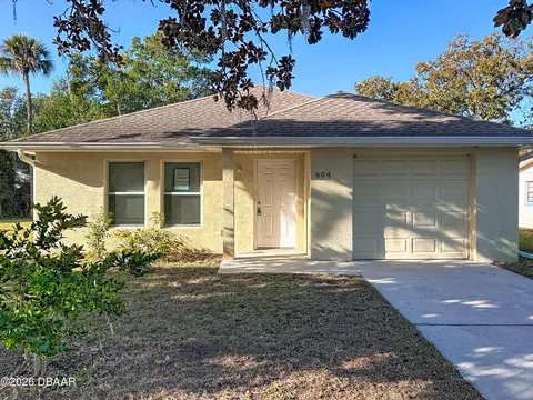 604 N Duss St, New Smyrna Beach, FL 32168