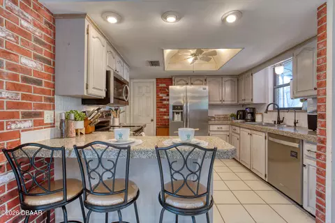 Kitchen - 83 Sanchez Ave, Ormond Beach, FL 32174 photo 2 of 3
