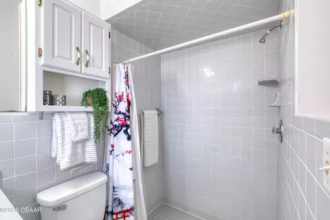 Bath - 83 Sanchez Ave, Ormond Beach, FL 32174 photo 3 of 10