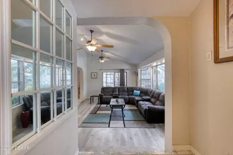 Entry Way - 83 Sanchez Ave, Ormond Beach, FL 32174 photo 4 of 5
