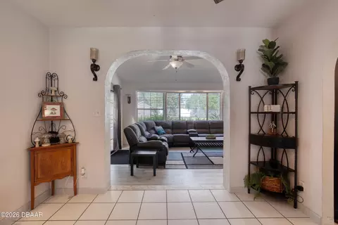 Entry Way - 83 Sanchez Ave, Ormond Beach, FL 32174 photo 3 of 5