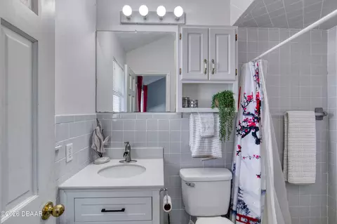 Bath - 83 Sanchez Ave, Ormond Beach, FL 32174 photo 2 of 10