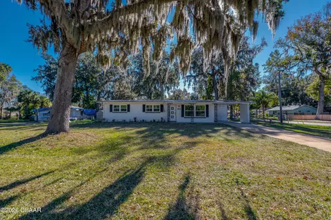 1095 6th St, Daytona Beach, FL 32117
