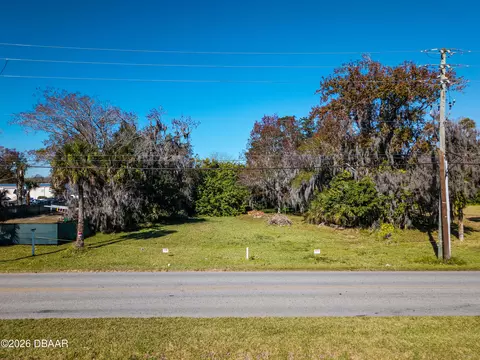818 6th St, Holly Hill, FL 32117