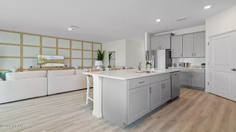 Kitchen - 301 Bracer Way, Ormond Beach, FL 32174 photo 5 of 7