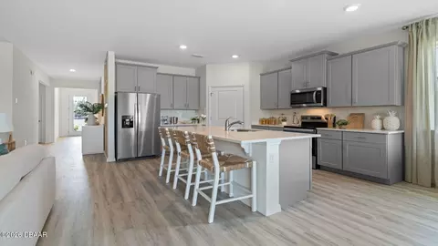 Kitchen - 301 Bracer Way, Ormond Beach, FL 32174 photo 6 of 7