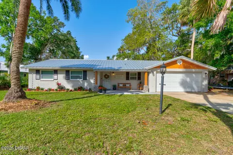 22 Cedar St, Port Orange, FL 32127