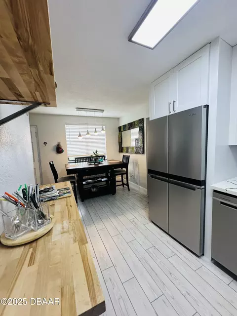 Kitchen - 49 Alamanda Dr, Ormond Beach, FL 32176 photo 4 of 6