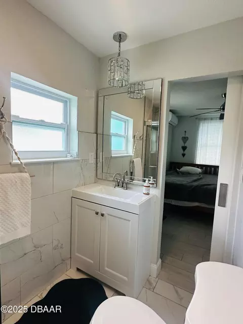 Bath - 49 Alamanda Dr, Ormond Beach, FL 32176 photo 6 of 8