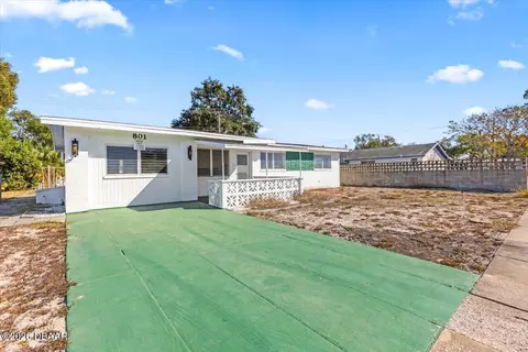 801 Lewis Dr, Daytona Beach, FL 32117