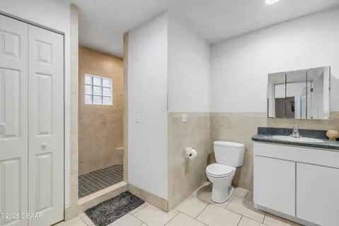 Bath - 12 Pearl Dr, Ormond Beach, FL 32174 photo 1 of 8