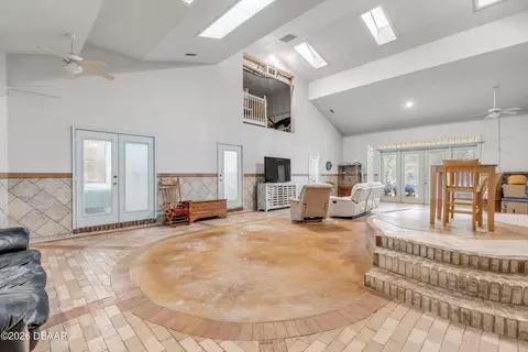 Living - 12 Pearl Dr, Ormond Beach, FL 32174 photo 3 of 4
