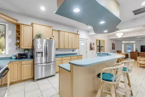 Kitchen - 12 Pearl Dr, Ormond Beach, FL 32174 photo 8 of 10