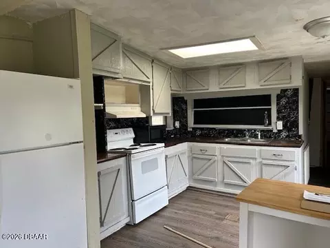 261 Tracy St, Ormond Beach, FL 32174 photo 9