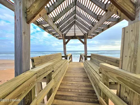 Exterior - 11 Spanish Waters Dr, Ormond Beach, FL 32176 photo 2 of 5