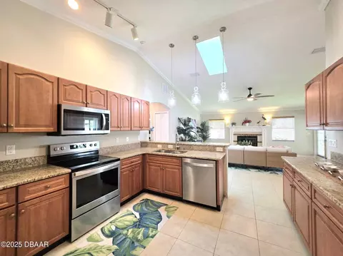 Kitchen - 11 Spanish Waters Dr, Ormond Beach, FL 32176 photo 1 of 3