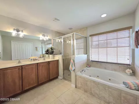 Bath - 11 Spanish Waters Dr, Ormond Beach, FL 32176 photo 3 of 5