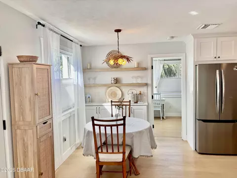 Dining - 41 Brooks Dr, Ormond Beach, FL 32176 photo 2 of 2