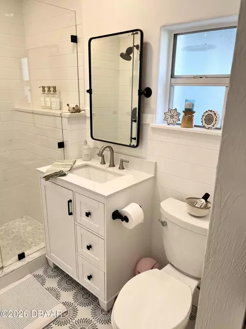 Bath - 41 Brooks Dr, Ormond Beach, FL 32176 photo 2 of 5