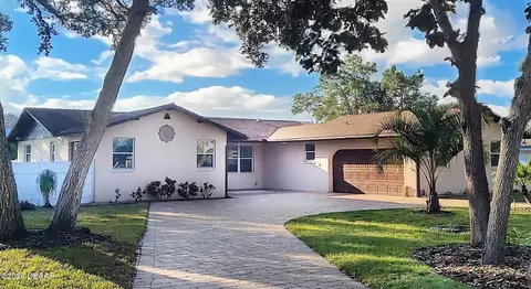 752 N Beach St, Ormond Beach, FL 32174