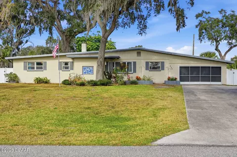 820 Valencia Rd, South Daytona, FL 32119