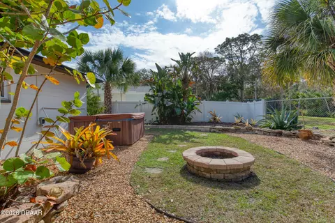 Exterior - 21 Brookside Cir, Ormond Beach, FL 32174 photo 7 of 9