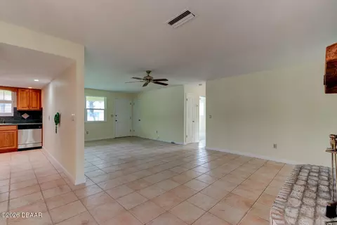 Living - 20 Concord Dr, Ormond Beach, FL 32176 photo 2 of 4