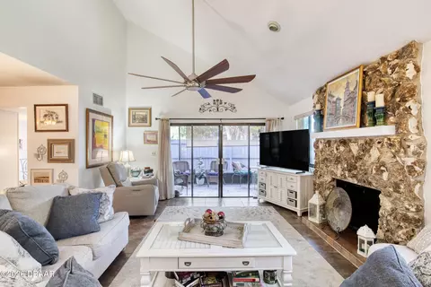 Living - 215 Pine Cone Trl, Ormond Beach, FL 32174 photo 3 of 8