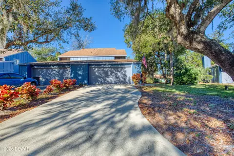 Exterior - 215 Pine Cone Trl, Ormond Beach, FL 32174 photo 9 of 10