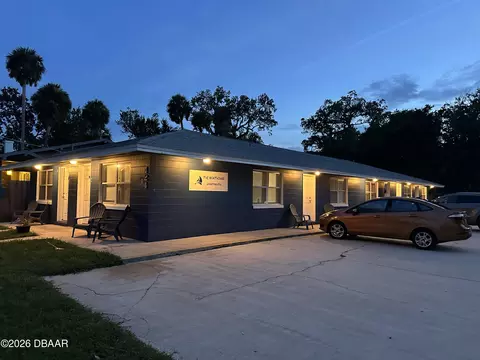 424 Daytona St, Daytona Beach, FL 32114