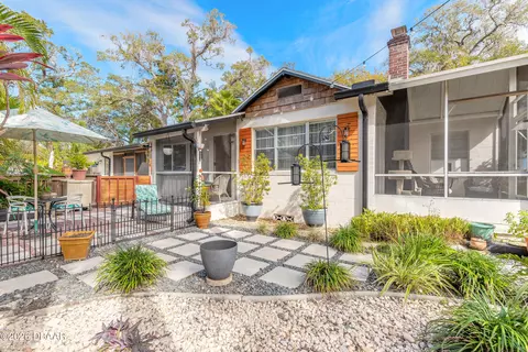 118 Walker St, Holly Hill, FL 32117