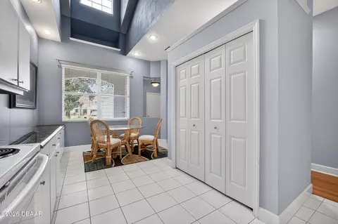 Kitchen - 1111 Athlone Way, Ormond Beach, FL 32174 photo 4 of 4
