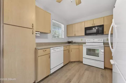Kitchen - 65 Coquina Dr, Ormond Beach, FL 32176 photo 1 of 5