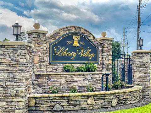 2327 Legacy Ln, New Smyrna Beach, FL 32168