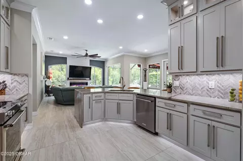 Kitchen - 1234 Hampstead Ln, Ormond Beach, FL 32174 photo 3 of 5