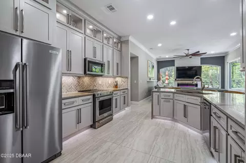 Kitchen - 1234 Hampstead Ln, Ormond Beach, FL 32174 photo 2 of 5