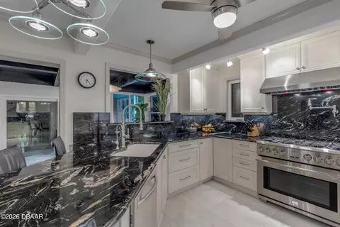 Kitchen - 1108 Shockney Dr, Ormond Beach, FL 32174 photo 4 of 6