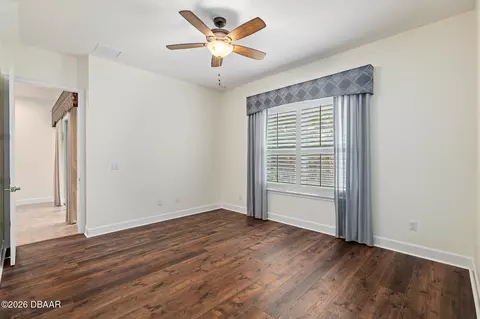 Bedroom - 829 Pinewood Dr, Ormond Beach, FL 32174 photo 2 of 10