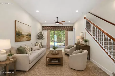 Living - 829 Pinewood Dr, Ormond Beach, FL 32174 photo 2 of 13