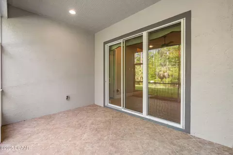 Exterior - 829 Pinewood Dr, Ormond Beach, FL 32174 photo 2 of 9