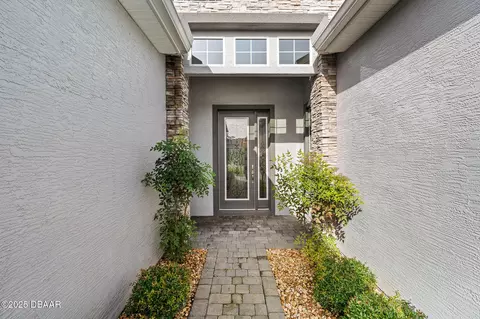 Entry Way - 829 Pinewood Dr, Ormond Beach, FL 32174 photo 1 of 5