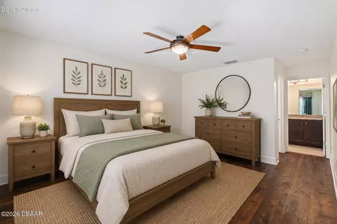Bedroom - 829 Pinewood Dr, Ormond Beach, FL 32174 photo 8 of 10
